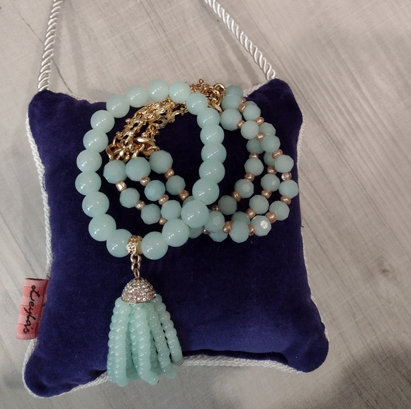Bracelet - Picture 1 of 2